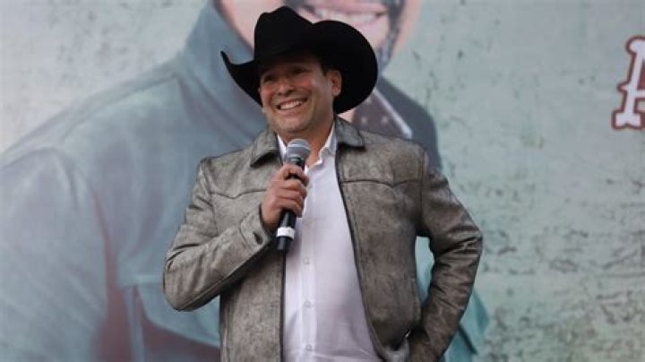Bobby Pulido biografía, edad, altura, esposo, net worth, familia