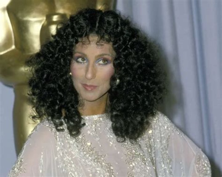 Cher Biography, Age, Height, Husband, Net Worth, Family