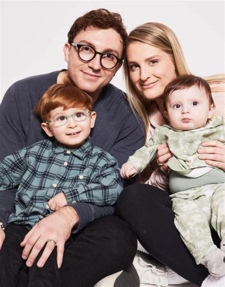 Daryl Sabara Biography, Age, Height, Wife, Net Worth, Family