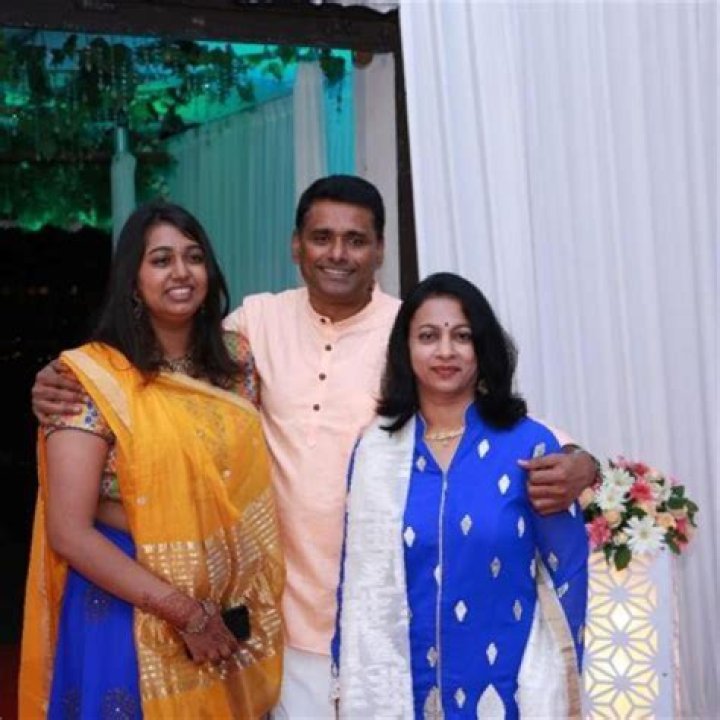 Deshapati Srinivas Biography, Age, Height, Wife, Net Worth, Family