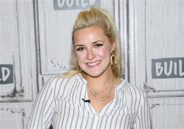 Kelsey Barnard Clark Biography, Age, Height, Husband, Net Worth, Family