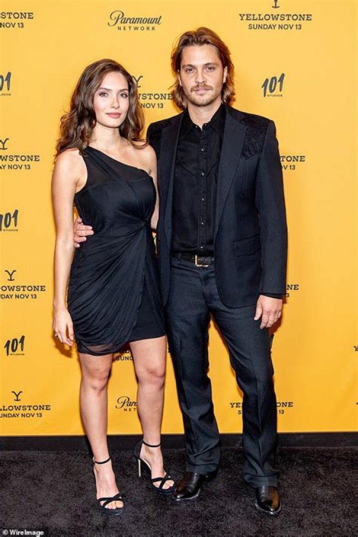 Luke Grimes Biography, Age, Height, Wife, Net Worth, Family