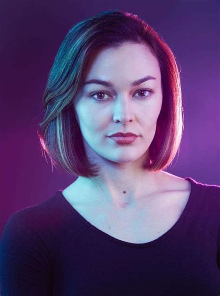 Melanie Stone Biography, Age, Height, Husband, Net Worth, Family