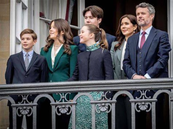 Prince Carlo, Duke of Castro Biography, Age, Height, Wife, Net Worth, Family