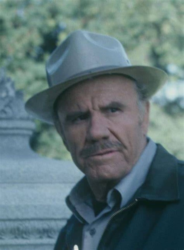 R.G. Armstrong Biography, Age, Height, Wife, Net Worth, Family