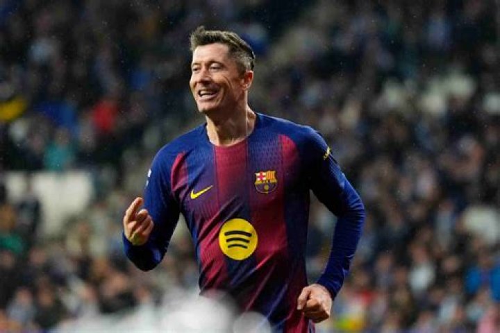 Robert Lewandowski biografía, edad, altura, esposo, net worth, familia
