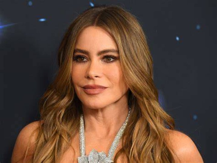 Sofía Vergara Biography, Age, Height, Husband, Net Worth, Family