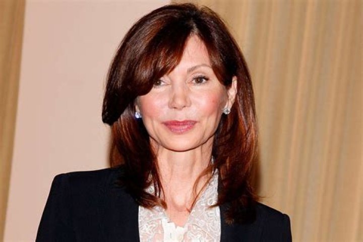 Victoria Principal Biography, Age, Height, Husband, Net Worth, Family