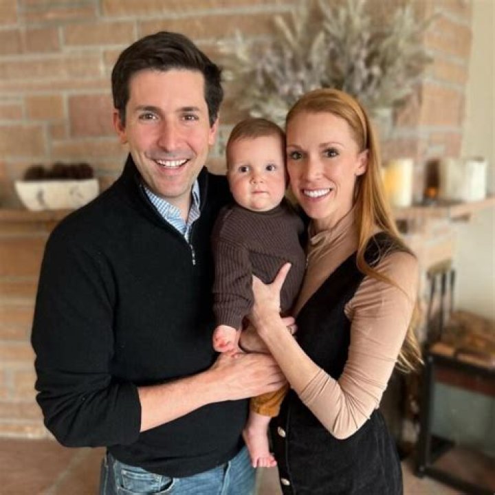 Vinny Paz Biography, Age, Height, Wife, Net Worth, Family